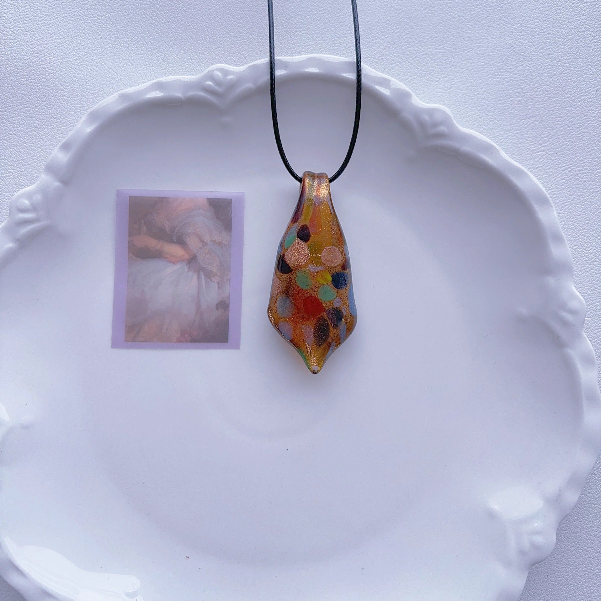 K4 new glass pendant glass necklace hand-made colorful versatile non-collision minority ins style non-fading necklace