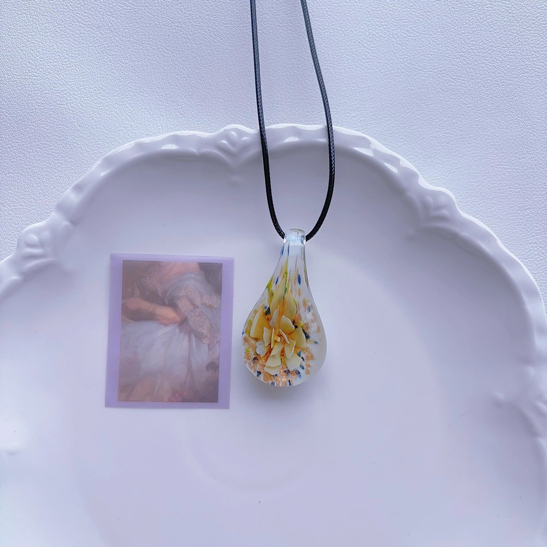 K4 new glass pendant glass necklace hand-made colorful versatile non-collision minority ins style non-fading necklace