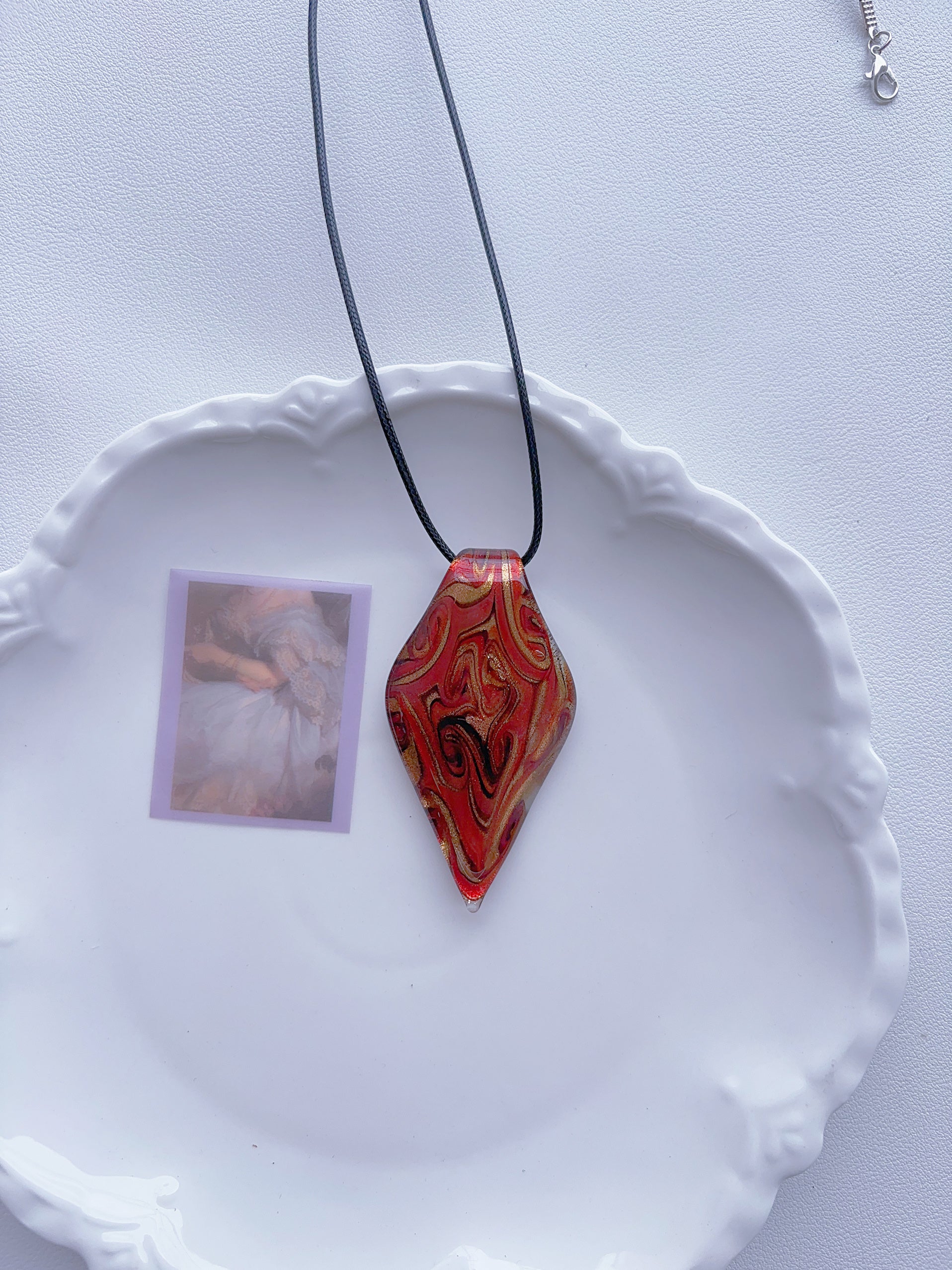 K4 new glass pendant glass necklace hand-made colorful versatile non-collision minority ins style non-fading necklace