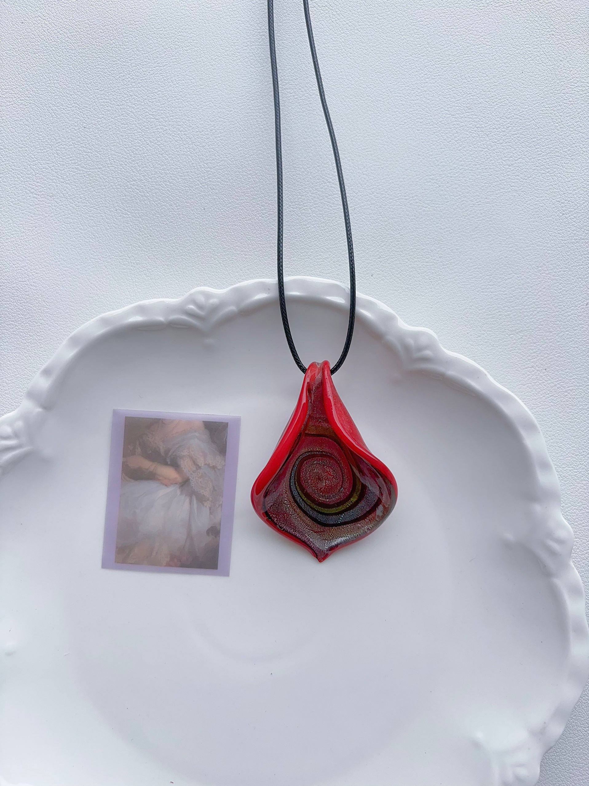 K4 new glass pendant glass necklace hand-made colorful versatile non-collision minority ins style non-fading necklace