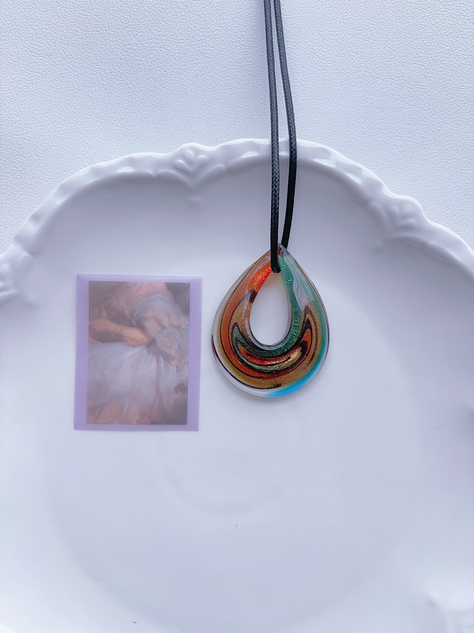 K4 new glass pendant glass necklace hand-made colorful versatile non-collision minority ins style non-fading necklace