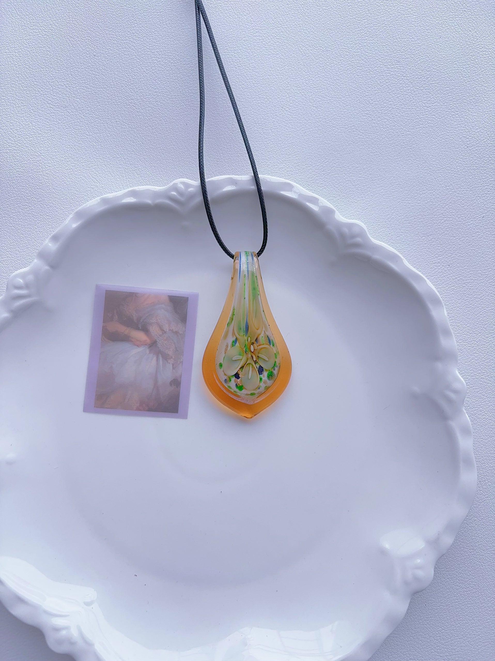 K4 new glass pendant glass necklace hand-made colorful versatile non-collision minority ins style non-fading necklace