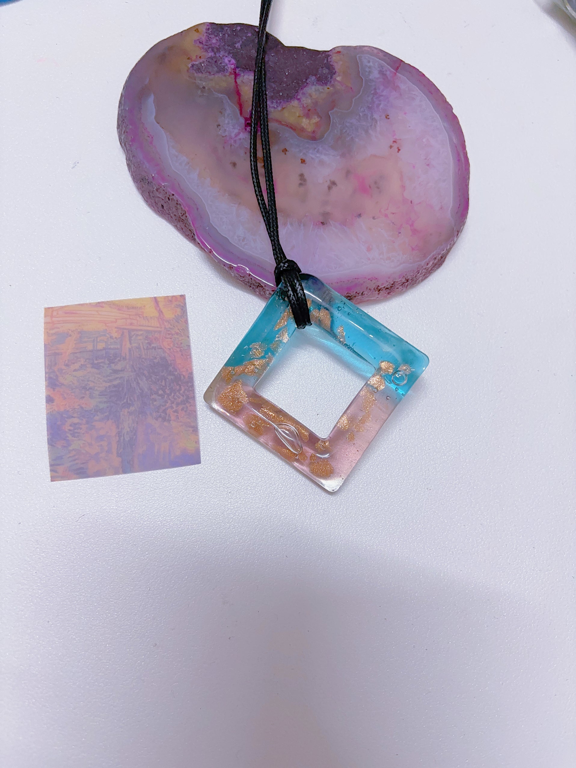 Island style blue glass pendant necklace, vintage nostalgic colorful art necklace, ins style niche design, one of a kind.