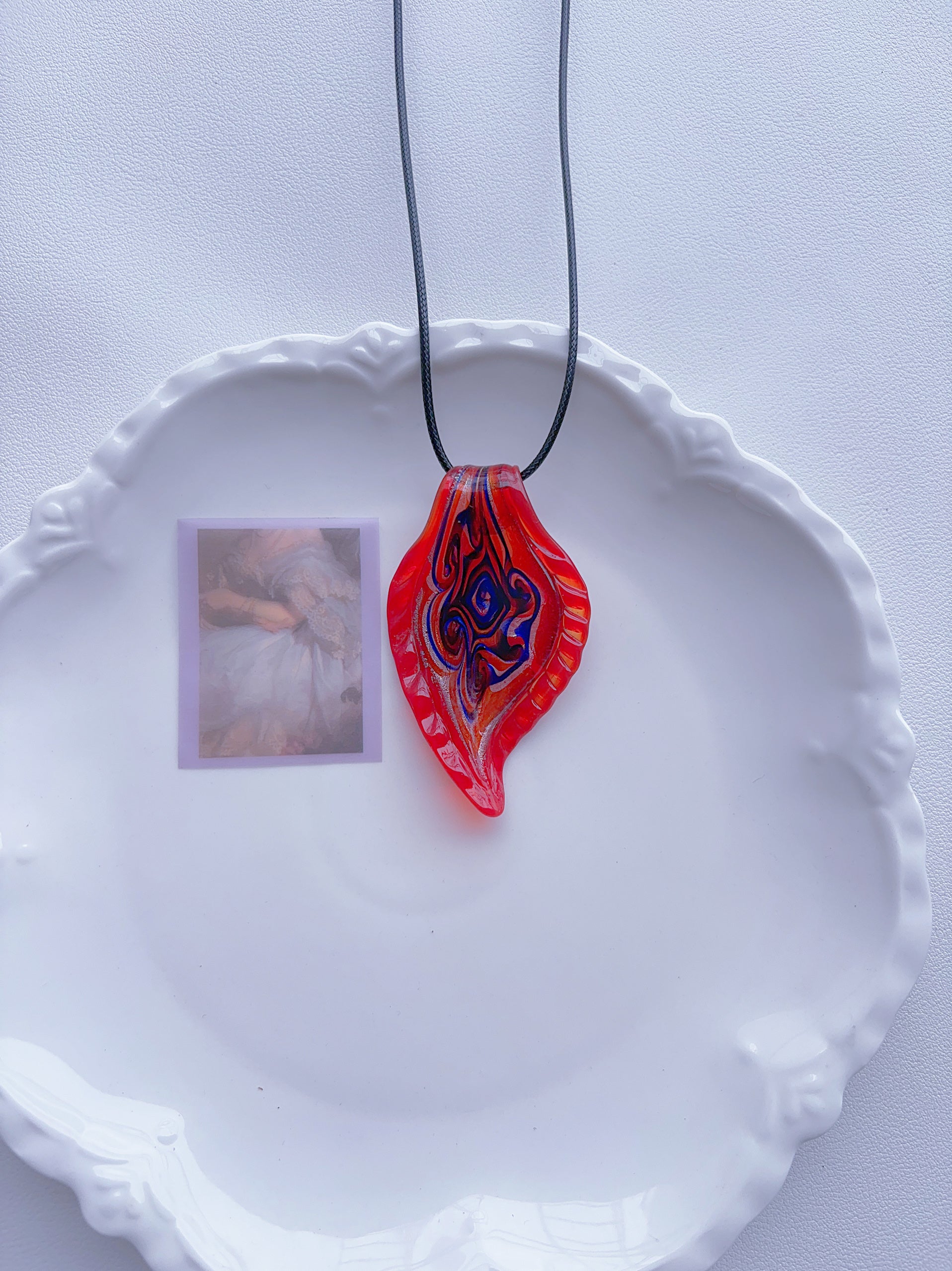 K4 new glass pendant glass necklace hand-made colorful versatile non-collision minority ins style non-fading necklace